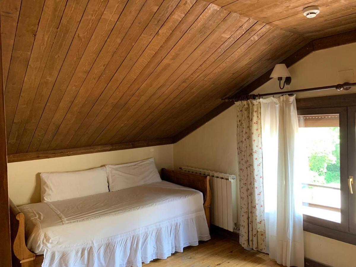 Hotel Charle جاكا المظهر الخارجي الصورة