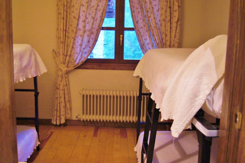 Hotel Charle جاكا المظهر الخارجي الصورة