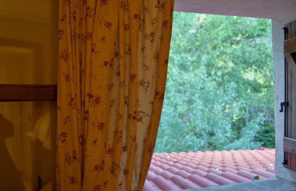 Hotel Charle جاكا المظهر الخارجي الصورة